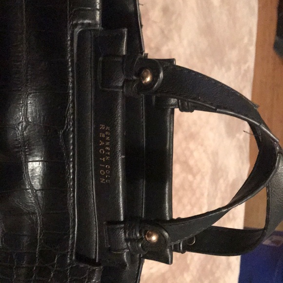 Sale Bundle & save‼️KENNETH COLE Reaction Handbag - Picture 2 of 8